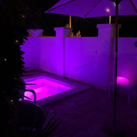Le Due Pigne (Adults Only) Villa Taranto Kültér fotó