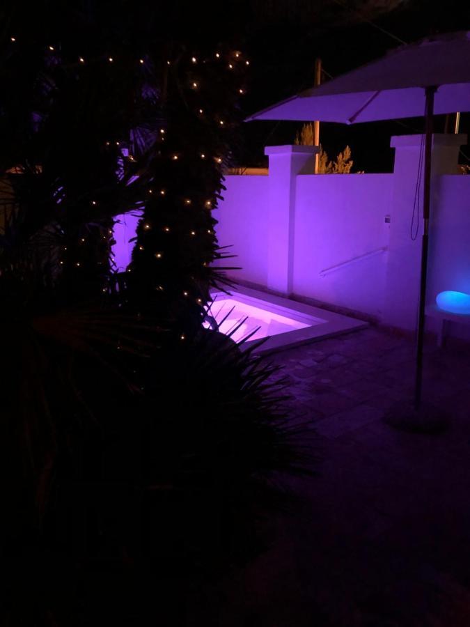 Le Due Pigne (Adults Only) Villa Taranto Kültér fotó