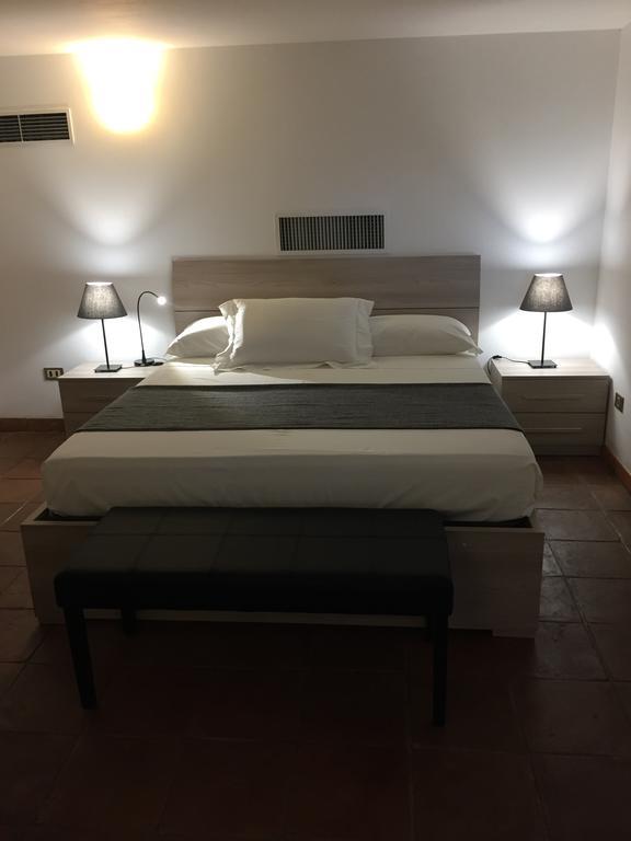 Le Due Pigne (Adults Only) Villa Taranto Kültér fotó