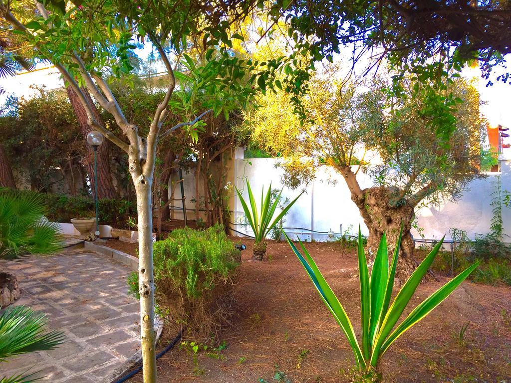 Le Due Pigne (Adults Only) Villa Taranto Kültér fotó