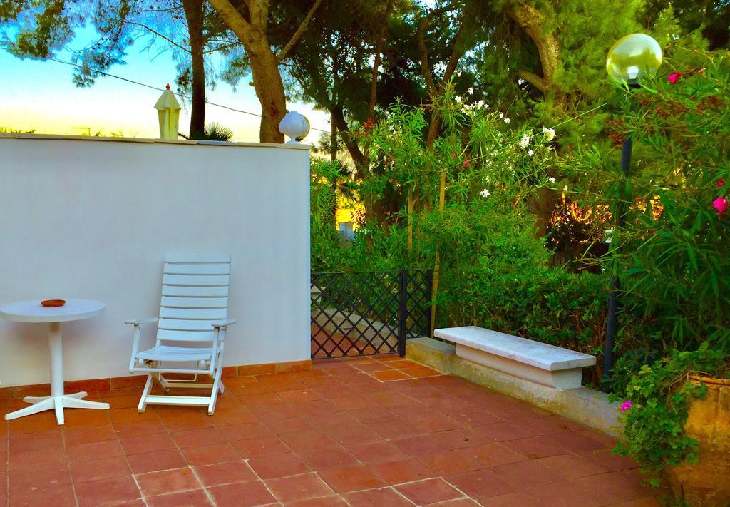 Le Due Pigne (Adults Only) Villa Taranto Kültér fotó