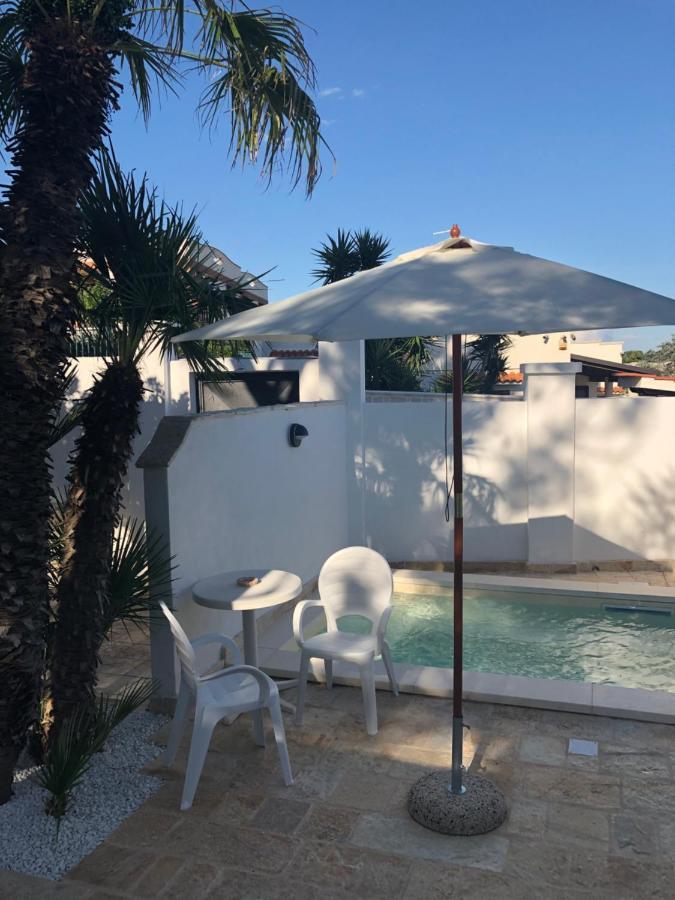 Le Due Pigne (Adults Only) Villa Taranto Kültér fotó